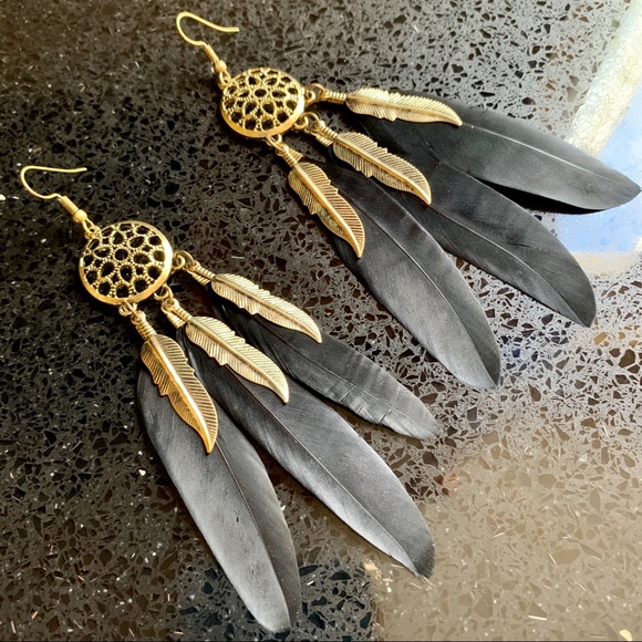 The Painted Jezebel Designs Jewelry - Dream Catcher With Black Feathers Earrings.